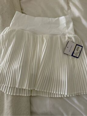 NWT Pleated White Women’s Skirt